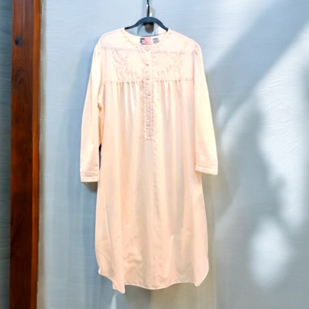 Vintage Nightgown by Rosa’s Closet~ Blush Pink Sz. L